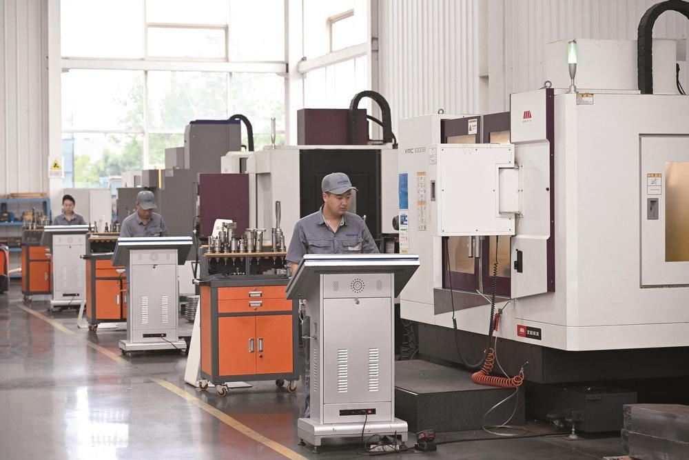 唐山高新区机器人产业：共享智造成链发展